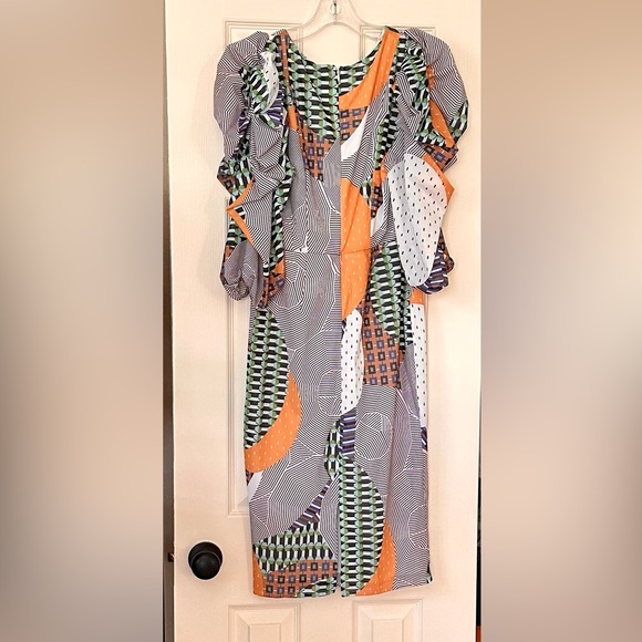 Sheath Puff Sleeves Dress - Picture 2 of 3